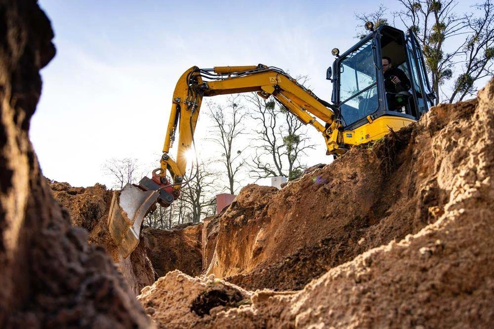Top Shelf Earth Works earthmoving crew on site in North Lakes